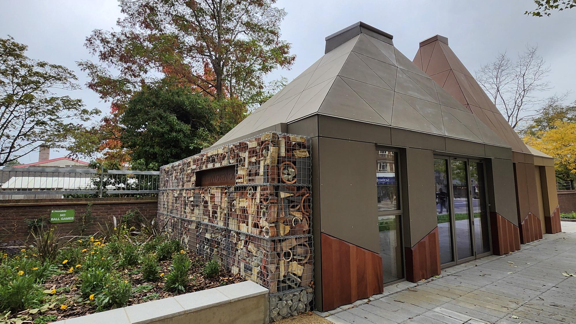 Side angle of the Feltham Green Cabin