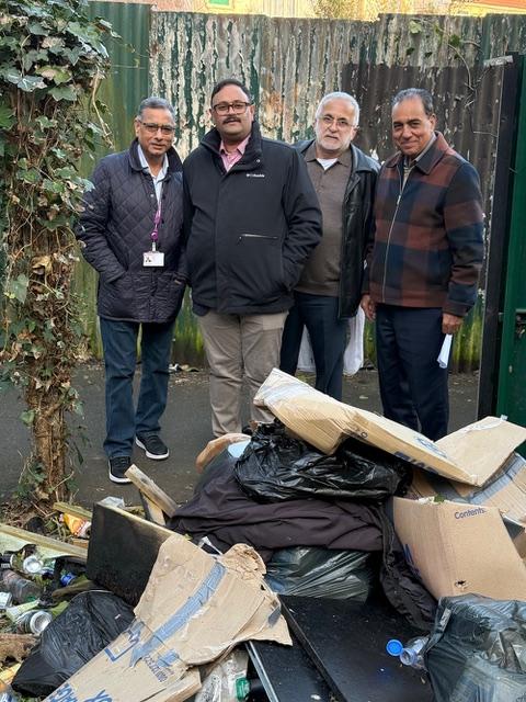 Cllr Rajawat, Cllr S Grewal, Cllr P Grewal and Cllr Louki inspect fly-tipping off Kingsley Road footpath.